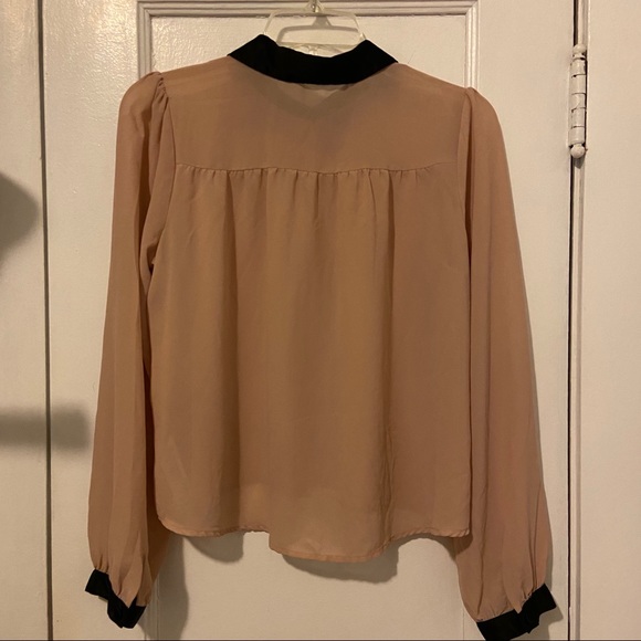 Forever 21 - Peter Pan Collar Button Down Blouse - Picture 2 of 4